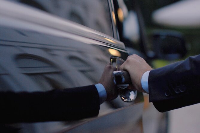 Private Transfer From Venice City Center to Venice Airport - Booking and Cancellation