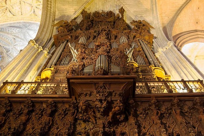 Private Visit to the Alcázar and Cathedral of Seville - Exploring the Cathedral