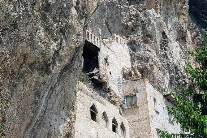 Private Walking Tour From Ravello to Amalfi Following Escher Works - Local History and Culture