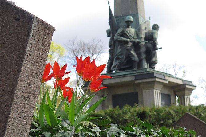 Private Walking Tour of Soviet Potsdam Through Red Potsdam - Bridge of Spies