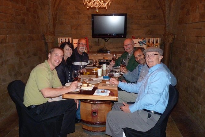 Private Wine Tour With Tastings From Eugene - Picnic Lunch
