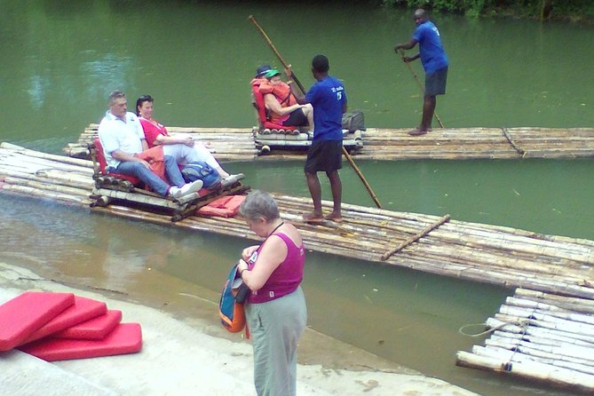 River Rafting | Radeaux | Balsa: Experience the Country Romance - Cultural Immersion and Exploration