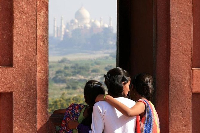 Same Day Agra Tour by Gatimaan Express - Meeting and Pickup Information