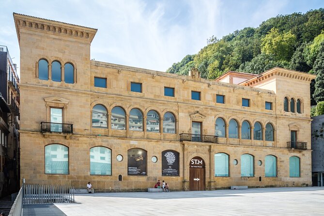San Sebastian: Old Town Exploration Game and Tour - Accessibility Features