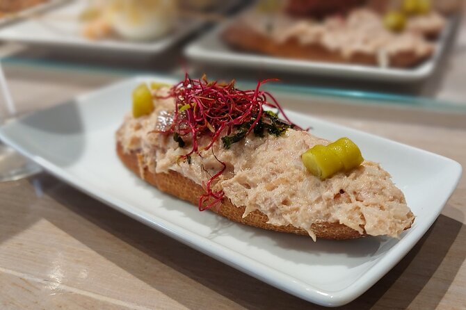 San Sebastián Pintxos Tour: Delicious Food, Drinks & Ambience - Discovering Local Gastronomy