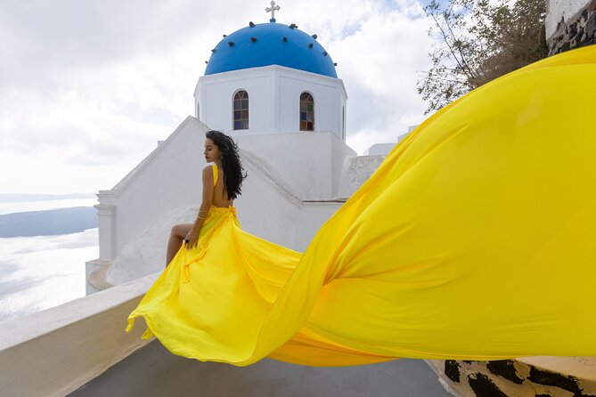 Santorini 2hrs Flying Dress Photoshoot With Transportation - Enjoy Hassle-Free Transportation and Accessibility