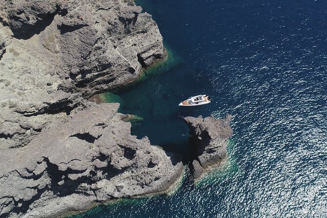 Santorini Half Day Motorcruiser Private Cruise Incl. Meal,Drinks &Free Transport - Cancellation Policy and Flexibility