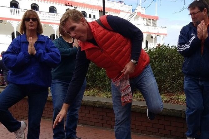 Scavenger Hunt in Buffalo by Crazy Dash - Navigating the Hunt