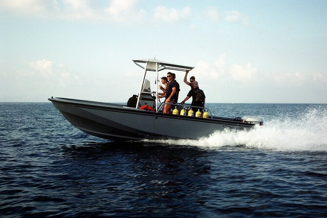 Semi Submarine Sea Trip and Parasailing & Turkish Bath - Hurghada - Pricing and Group Size