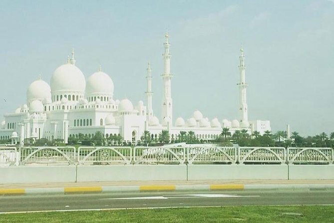 Sheikh Zayed Grand Mosque Abu Dhabi ! Private Tour From Dubai - Mesmerizing Chandelier and Prayer Halls