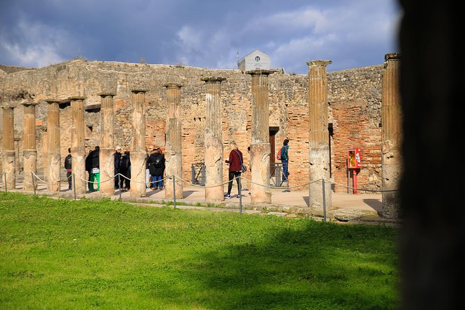 Skip-The-Lines Private Tour of Pompeii Including the Theatre the Forum and All Highlights - Accessibility and Preparation