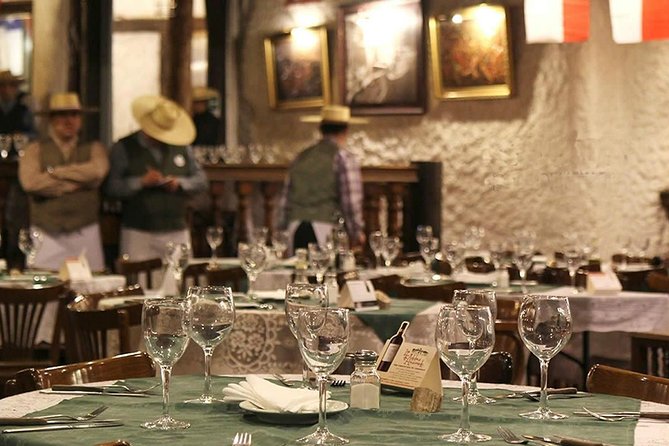 Small-Group Tour: Night City Tour With Santa Lucia Hill and Dinner Show - Age Restrictions and Policies