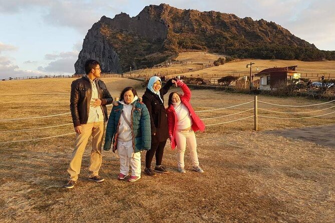 South and West Jeju Island Private Tour With Lunch in Jeju Island - Highlights of the Tour