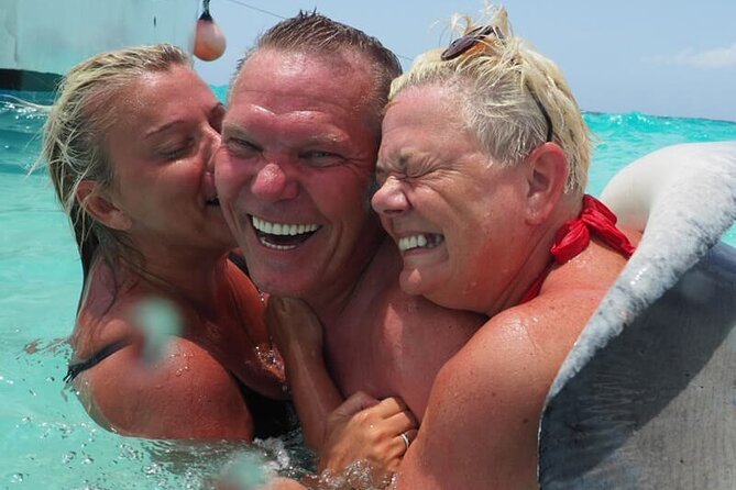 Stingray City Sandbar, Coral Gardens and 7-Mile Beach Tour - Customer Experiences