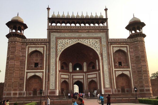 Sunrise Taj Mahal Tour- Private Agra Tour From Delhi - Pickup Information