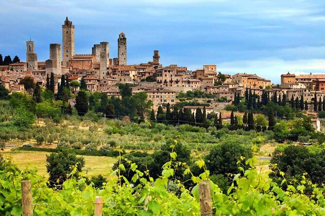 The Best of Siena and San Gimignano From Livorno - Exploring Sienas Historic Center