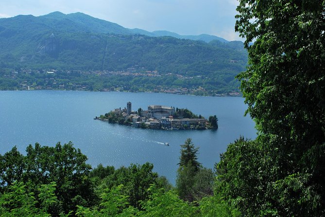 The Romantic Village of Orta San Giulio With a Tour Guide - Walking Tour Highlights: Piazza Motta and History