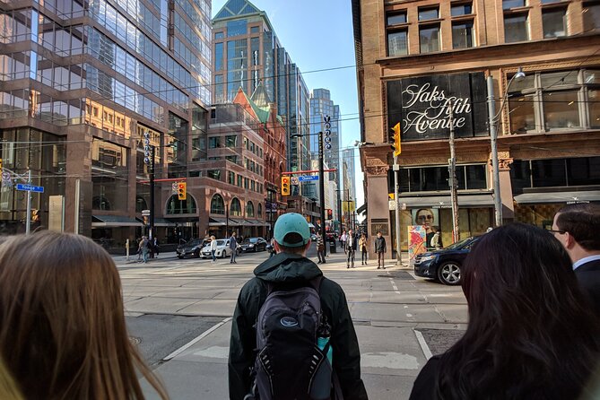Toronto: Book a Local Host - Meeting Points and Accessibility