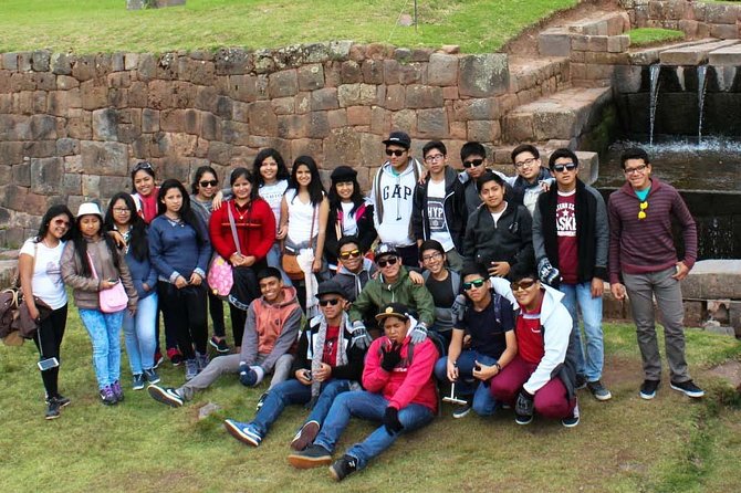 Tour South Valley Cusco Tipón, Andahuaylillas and Pikillacta - Meeting the Guide