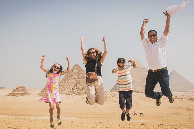 Tour to Giza Pyramids and Sphinx - Exploring the Giza Pyramids