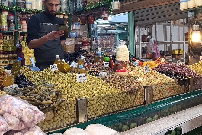 Traditional Souks Shopping Private Tour in Casablanca - Knowledgeable Tour Guidance