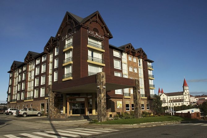 Transfer From Hotel in Puerto Varas to Puerto Montt Airport - Vehicle and Driver