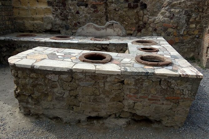 Transfer From Naples Area to Sorrento With 2hr Stop in Pompeii - Accessibility and Accommodations