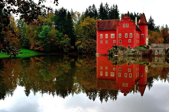 Transfer From Prague to Cesky Krumlov: Private Daytrip With 2h for Sightseeing - Booking Information