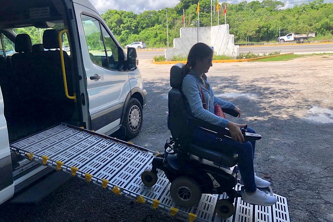 Transportation From the Airport to Hotels in Cancun Arrival Only - Pricing and Group Size