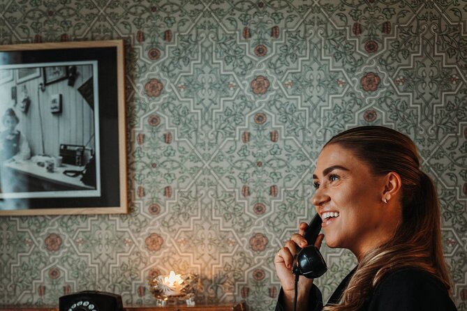 Tromso Embrace the Spirits of the North Tasting Experience - Knowledgeable Staff and Tour Guide