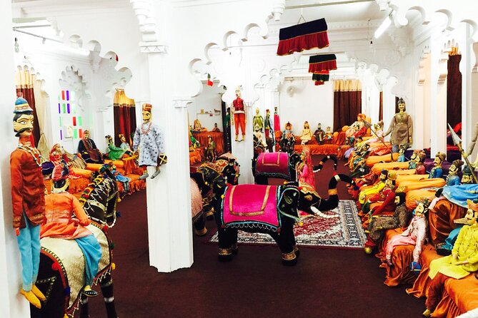 Udaipur Shopping Tour With Pickup and Drop off - Exploring Udaipurs Shopping Spots