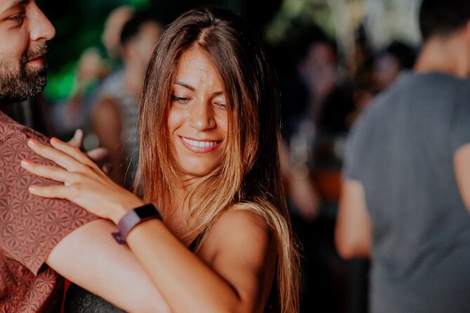 Valencia Salsa Lovers Dancing Experience - Vibrant Social Atmosphere