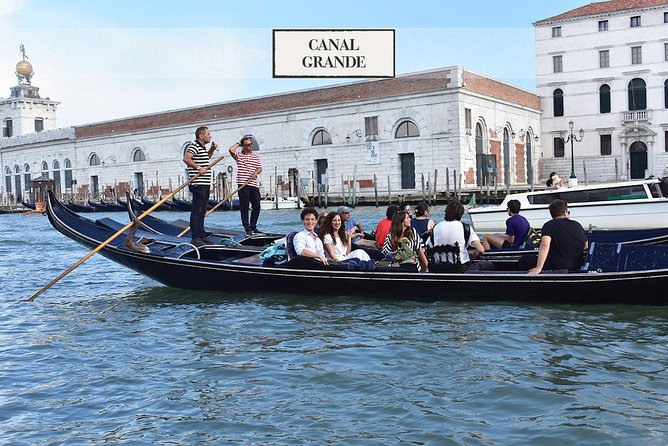 Venice: Doges Palace Guided Tour and Gondola Ride - Meeting and Accessibility
