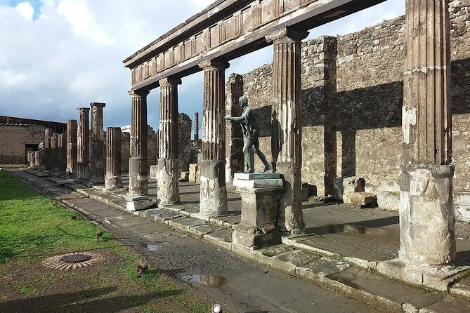 Visit Pompeii From Positano With Pizza Lunch - Pricing and Group Size
