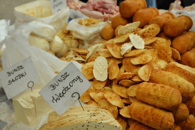 Walking Guided Tour With Street Food in Krakow - Included in the Tour