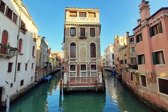 Walking Tour and Enchanting Gondola Journey in Venice - Gondola Journey