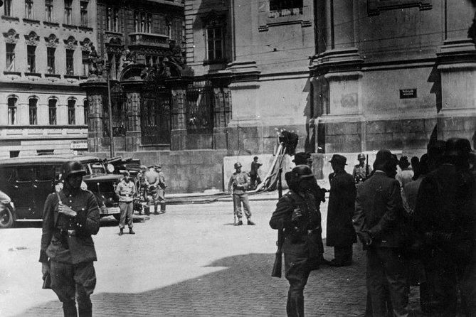 World War II Tour With a Crypt - Exploring the Memorial for Nazi Victims