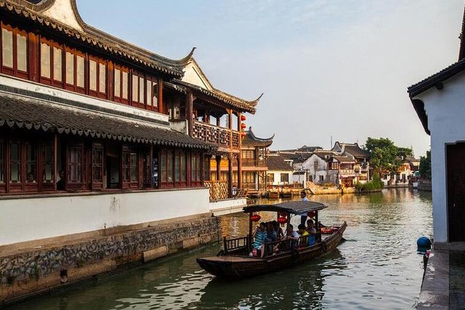 Zhujiajiao Ancient Town and Night Luxury Cruise Tour in Shanghai - Evening Huangpu River Cruise