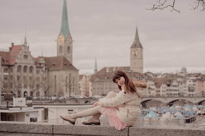 Zurich: Professional Photoshoot at the Best Spots - Accessibility and Participation