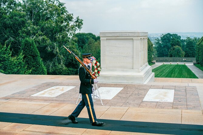 1.5 Hour Arlington Cemetery Guided Walking Tour With Tomb of the Unknown Soldier - Guided Walking Tour Highlights