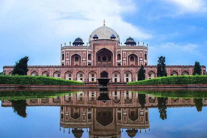 1 Day Delhi and 1 Day Agra Tour From Delhi With Taj Mahal - Key Attractions Explored