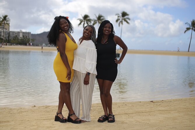 1 Hour Family/Group Photography Honolulu Beautiful and Magical - Photography Session at Waikiki