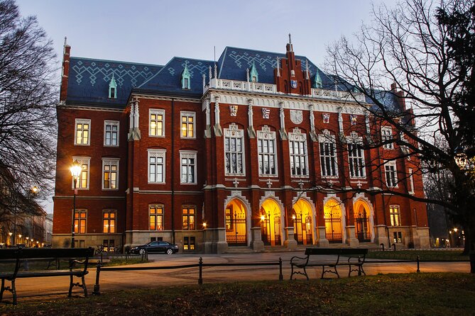 2-Hour City Walking Tour in Creepy Krakow - Traveler Feedback and Recommendations