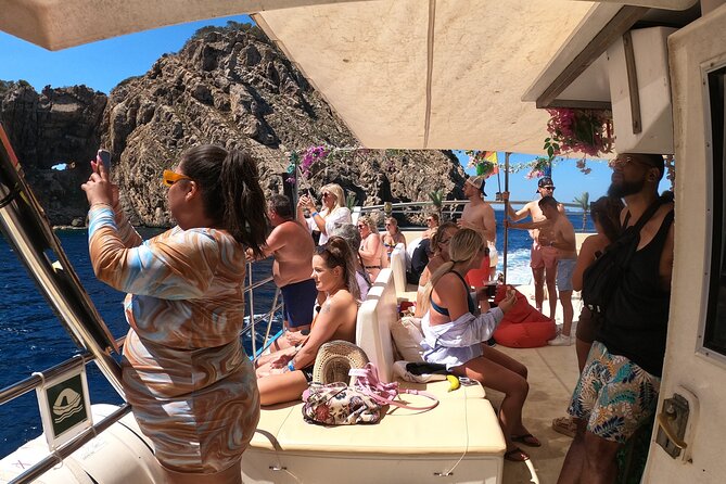 3 Hours Aquarium and Margaritas Islands Excursion - Experiencing the Marine Life