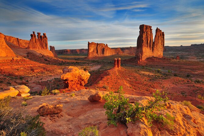 3-Hours Sunset Arches National Park Pavement Sights Tour - Accessibility Considerations