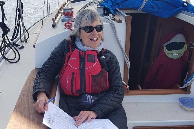 4-Hour Sailing Adventure on the Strait of Juan De Fuca - Included in the Adventure