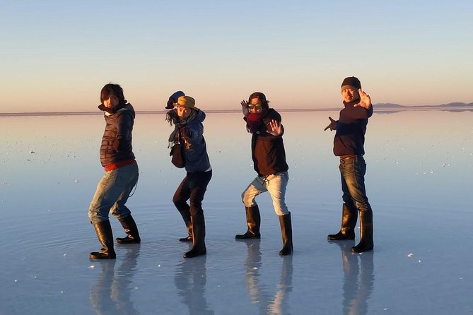6 Hour Sunrise Stargazing Salar De Uyuni Private Guided Tour - Booking and Flexibility
