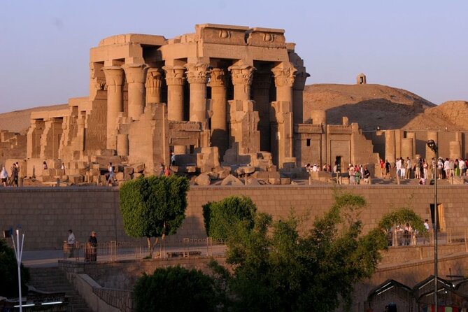 7 Days & 6 Nights by Flight Cairo Pyramids & Nile Cruise Aswan to Luxor(Private) - Explore Giza Pyramids