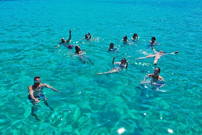7-Hour Motorboat Tour of La Maddalena Archipelago - Boat Tour Commentary and Languages