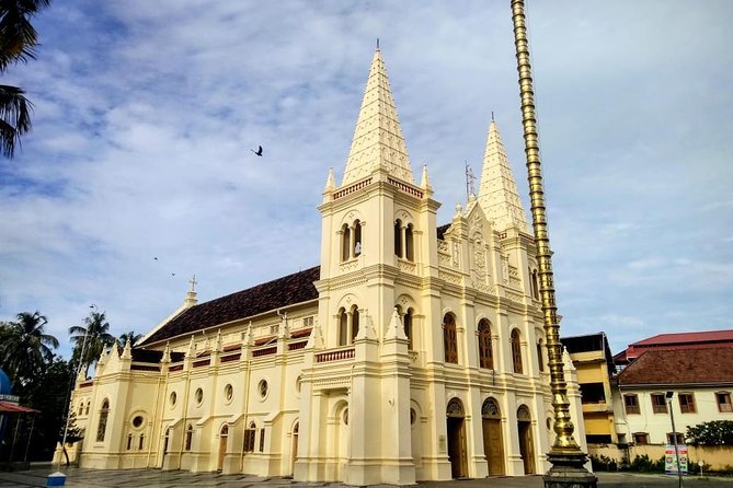 A Private Guided Day Tour in Kochi - Booking Process and Options